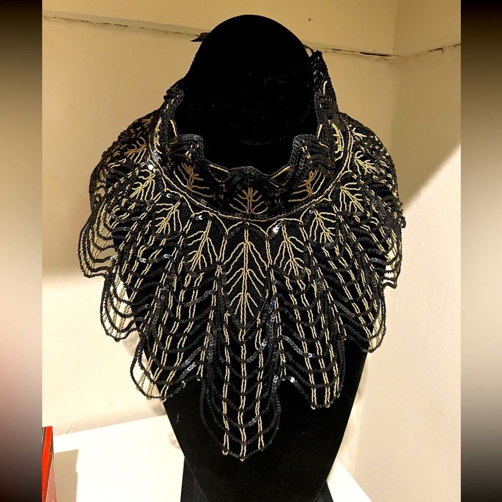 Anne Fontaine “Fabie Collar”